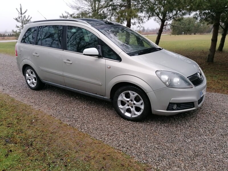 Photo 4 - Opel Zafira 2006 y Van