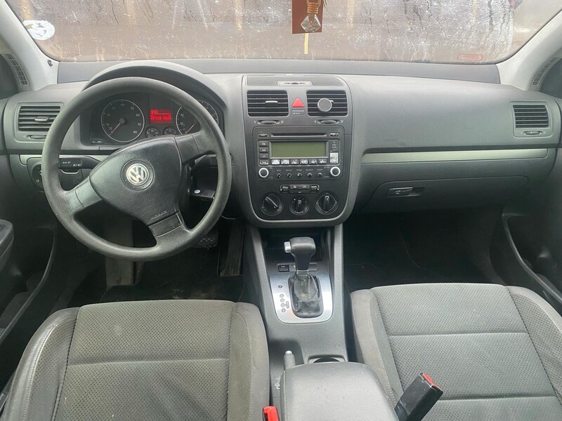 Photo 6 - Volkswagen Golf 2007 y parts