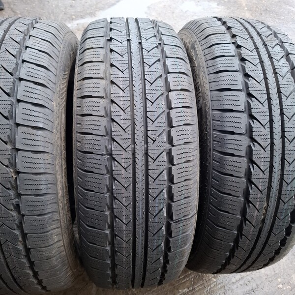 Photo 3 - Nankang R15C universal tyres passanger car