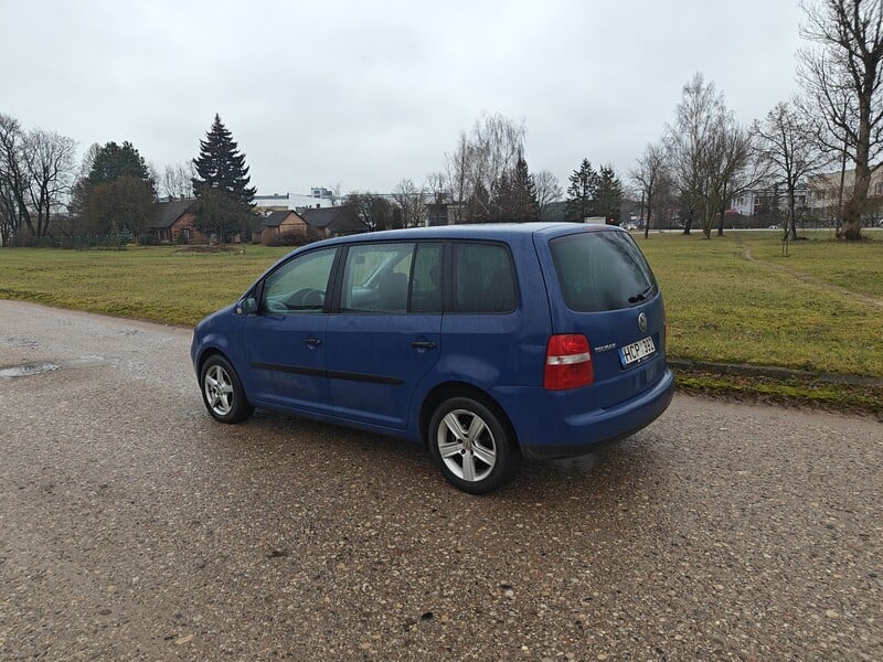 Photo 6 - Volkswagen Touran 2004 y Van