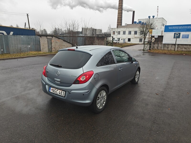 Фотография 5 - Opel Corsa 2009 г Хэтчбек