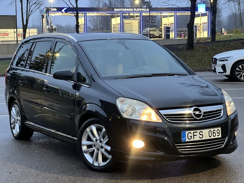 Photo 1 - Opel Zafira 2009 y Van