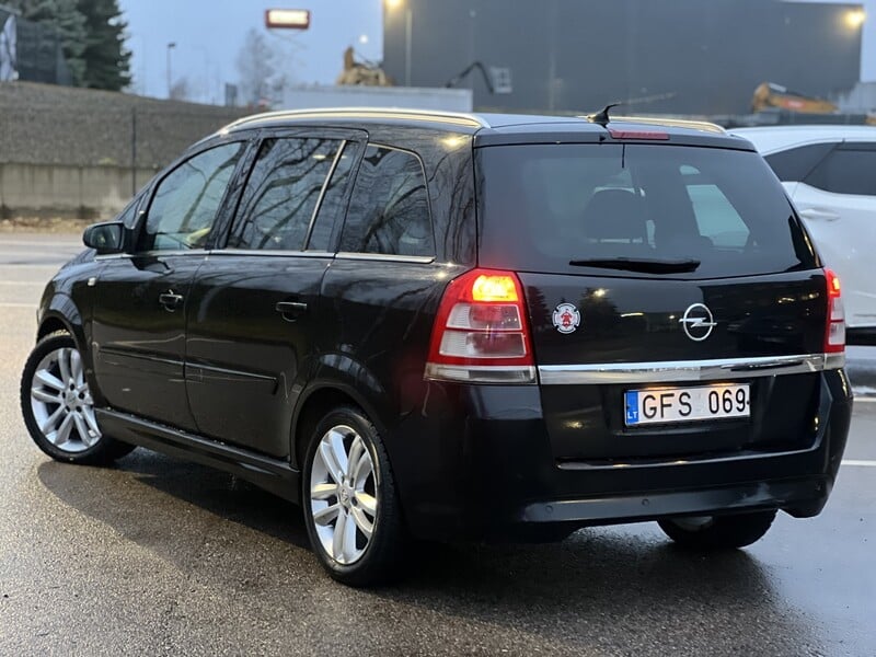 Photo 4 - Opel Zafira 2009 y Van