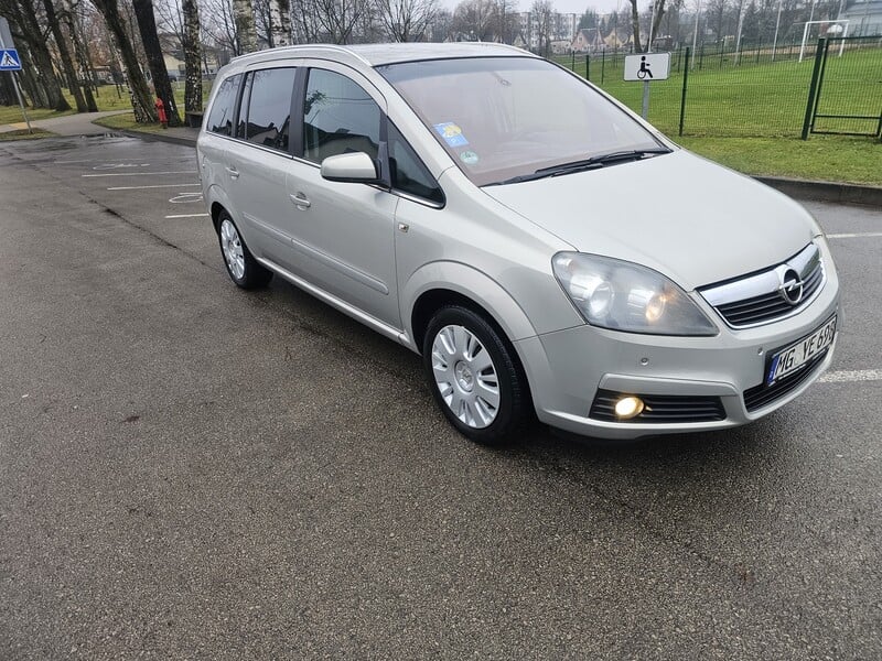 Photo 6 - Opel Zafira 2007 y Van