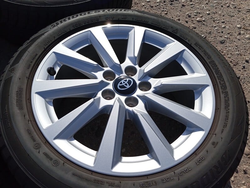 Photo 3 - Toyota Siunciam, 6.5J ET40 light alloy R16 rims