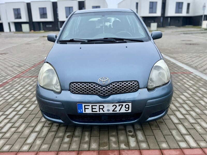 Photo 10 - Toyota Yaris 2005 y Hatchback