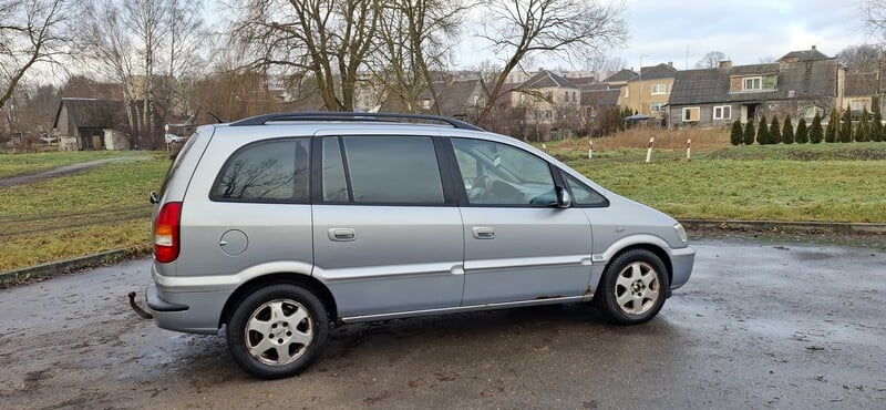 Photo 3 - Opel Zafira 2001 y Van