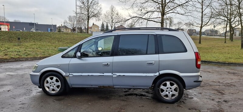 Photo 8 - Opel Zafira 2001 y Van