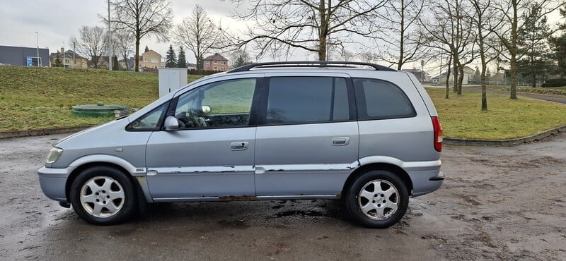 Photo 10 - Opel Zafira 2001 y Van