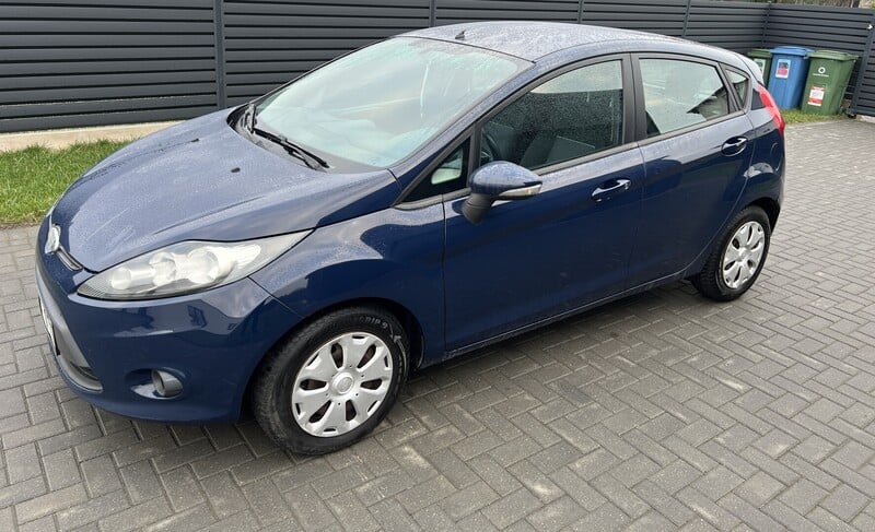 Photo 1 - Ford Fiesta 2010 y Hatchback