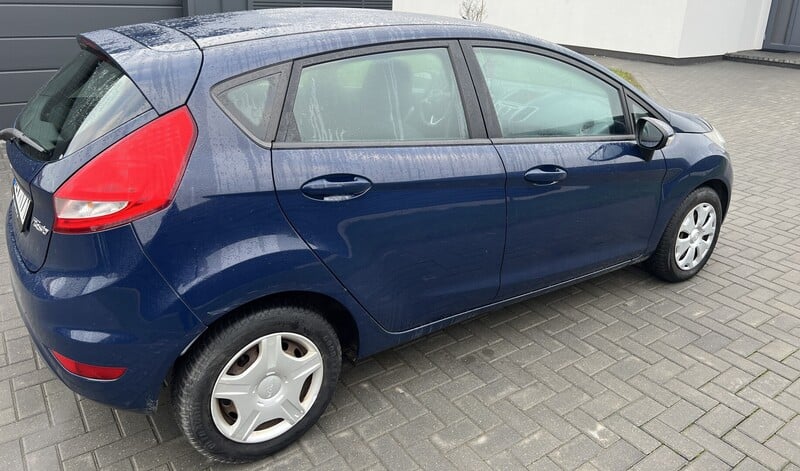 Photo 4 - Ford Fiesta 2010 y Hatchback