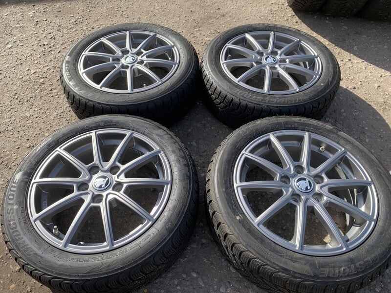 Photo 1 - Skoda Siunciam, 6.5J ET54 light alloy R16 rims