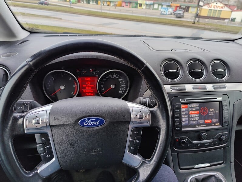 Photo 11 - Ford Galaxy 2013 y Van