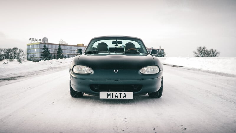 Photo 1 - Mazda MX-5 1999 y Convertible