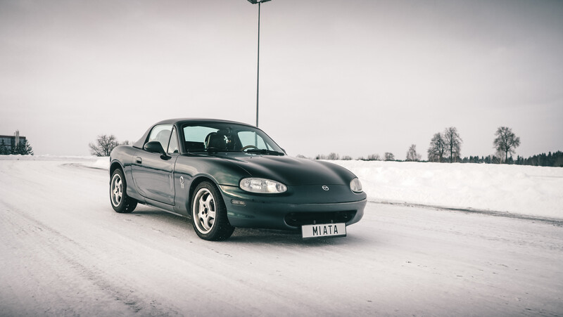 Photo 3 - Mazda MX-5 1999 y Convertible