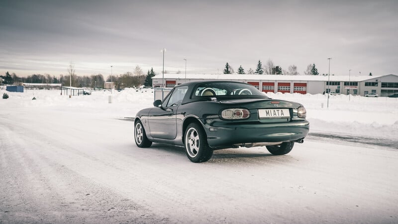 Photo 6 - Mazda MX-5 1999 y Convertible