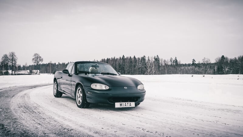 Photo 21 - Mazda MX-5 1999 y Convertible