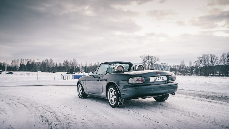 Photo 23 - Mazda MX-5 1999 y Convertible