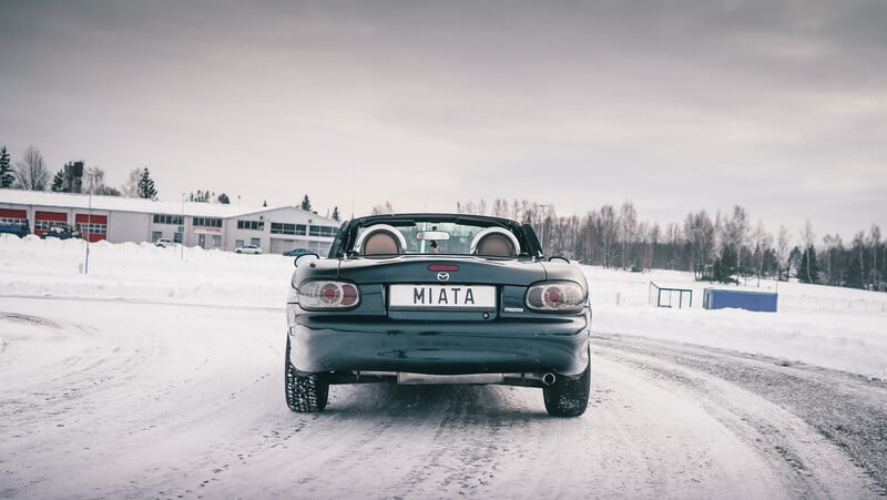 Photo 24 - Mazda MX-5 1999 y Convertible