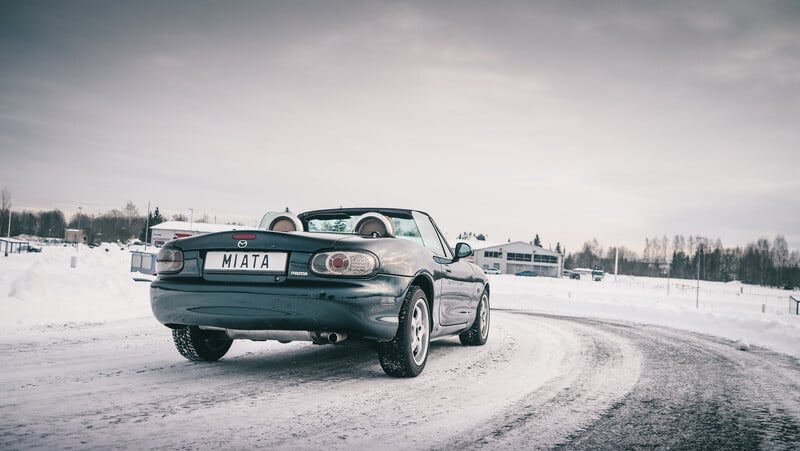 Photo 25 - Mazda MX-5 1999 y Convertible