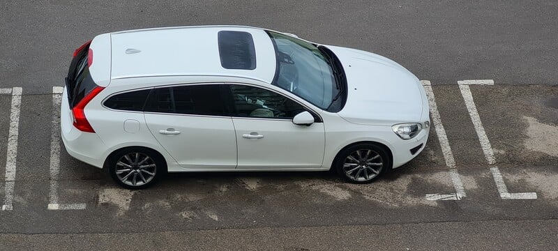 Photo 1 - Volvo V60 2011 y Hatchback