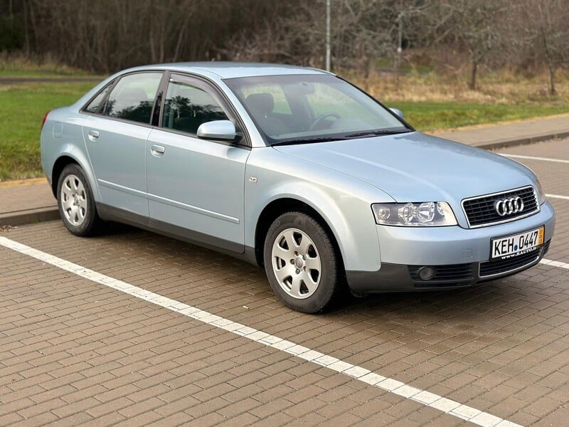 Photo 2 - Audi A4 2001 y Sedan