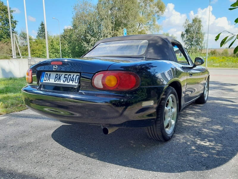 Photo 16 - Mazda MX-5 1999 y Convertible