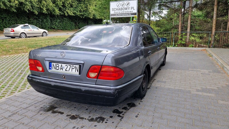 Photo 25 - Mercedes-Benz E 200 1997 y Sedan