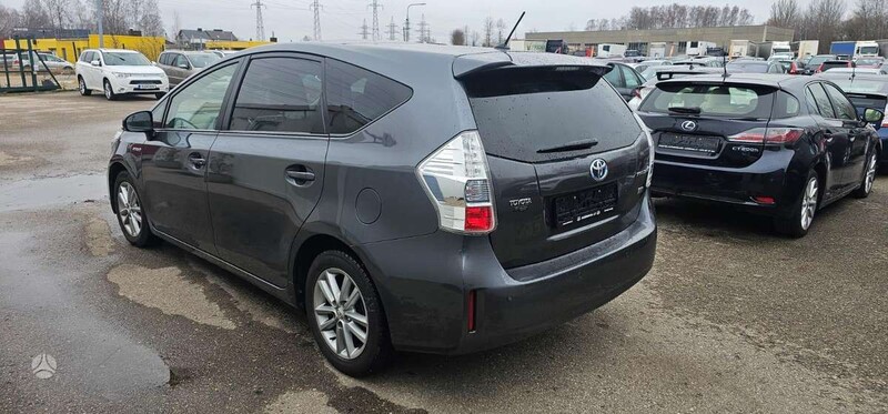 Photo 3 - Toyota Prius+ 2013 y Van