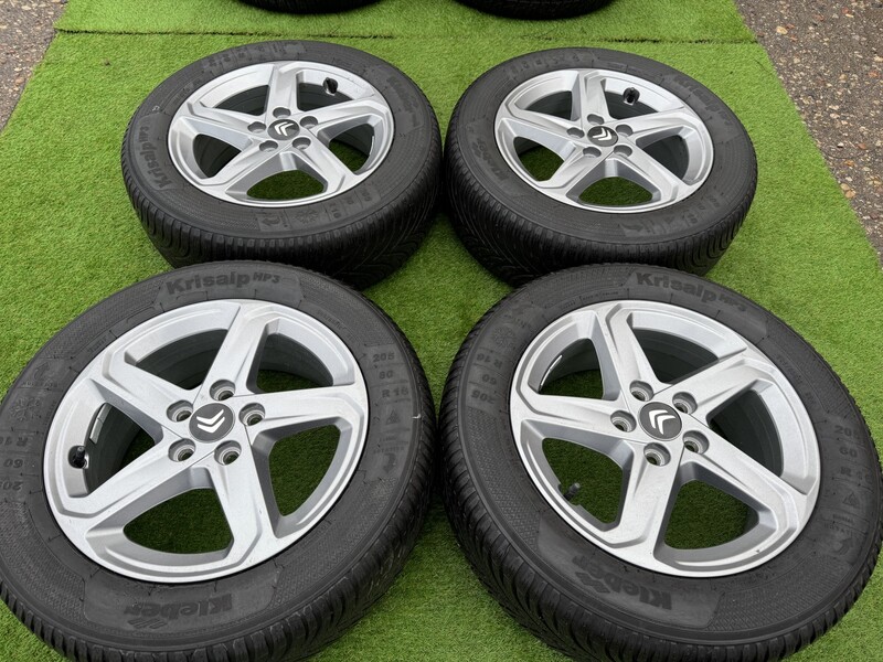 Photo 1 - Citroen Siunciam, 6.5J ET50 light alloy R16 rims