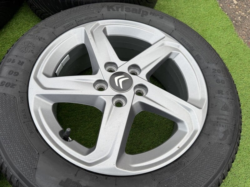 Photo 3 - Citroen Siunciam, 6.5J ET50 light alloy R16 rims