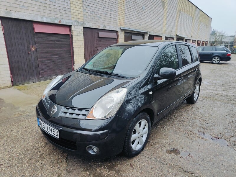 Photo 3 - Nissan Note 2009 y Hatchback