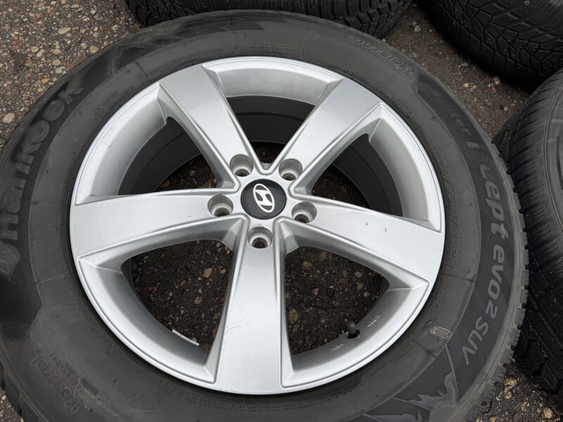 Photo 2 - Hyundai Siunciam, 7J ET50 light alloy R17 rims