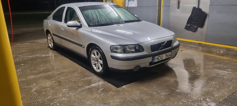 Фотография 2 - Volvo S60 2001 г Седан