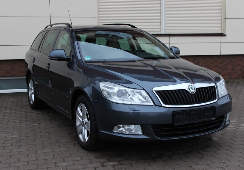 Фотография 4 - Skoda Octavia 2009 г Универсал