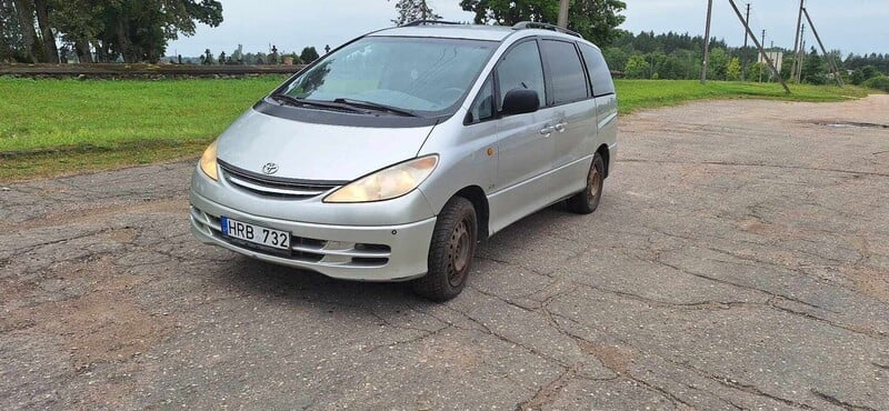 Фотография 1 - Toyota Previa 2004 г Минивэн