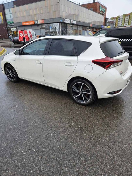 Photo 9 - Toyota Auris 2017 y Hatchback