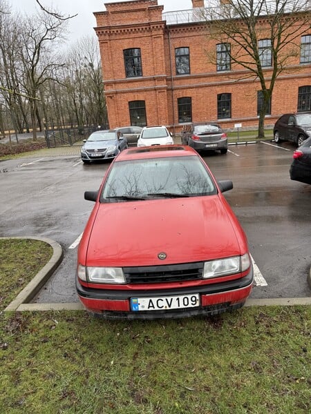 Фотография 2 - Opel Vectra 1989 г Седан