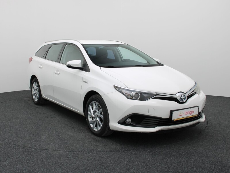 Фотография 10 - Toyota Auris 2016 г Универсал