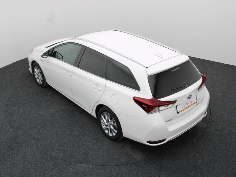 Фотография 12 - Toyota Auris 2016 г Универсал