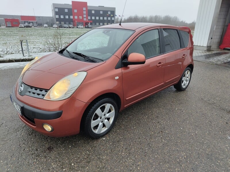 Фотография 1 - Nissan Note 2006 г Хэтчбек