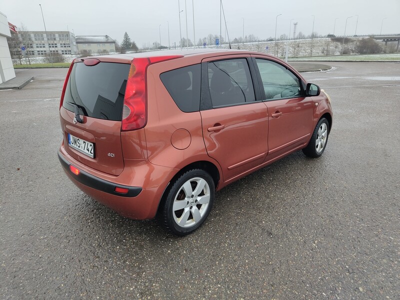 Фотография 4 - Nissan Note 2006 г Хэтчбек