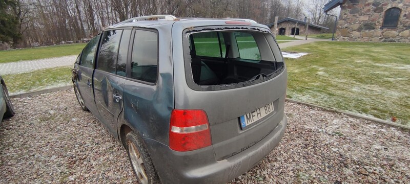 Photo 3 - Volkswagen Touran 5524 Tdi 2005 y parts