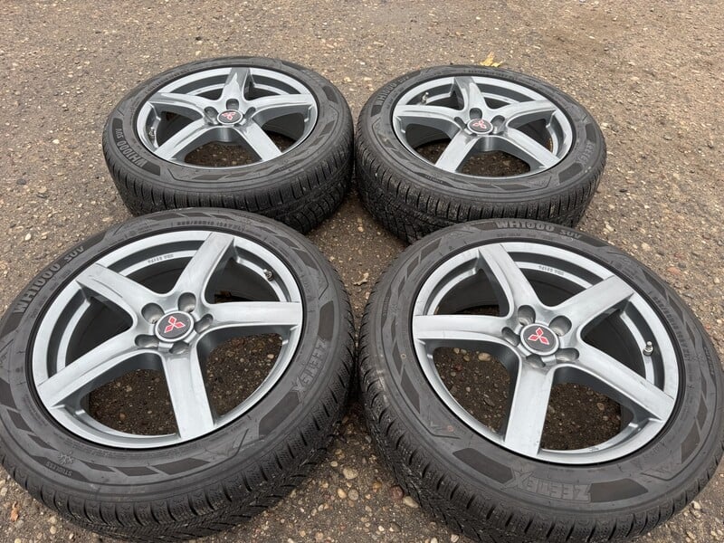 Photo 1 - Mitsubishi Siunciam, 7.5J ET5 light alloy R18 rims