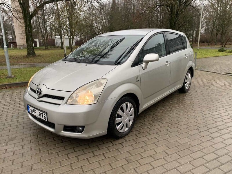 Photo 3 - Toyota Corolla Verso 2005 y Van