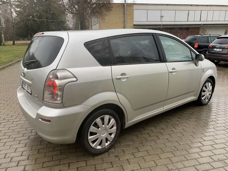 Photo 6 - Toyota Corolla Verso 2005 y Van