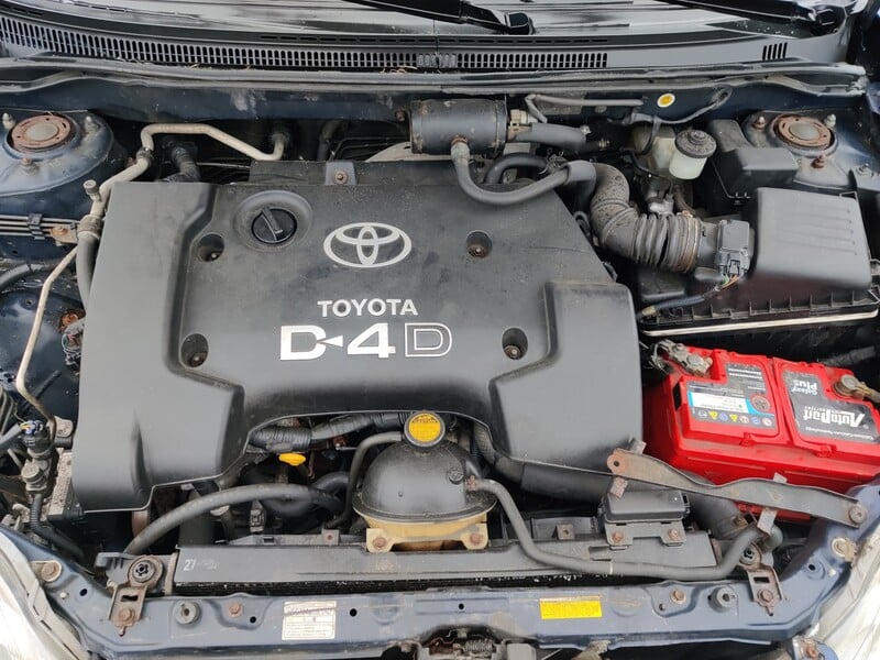 Photo 6 - Toyota Corolla 2003 y parts