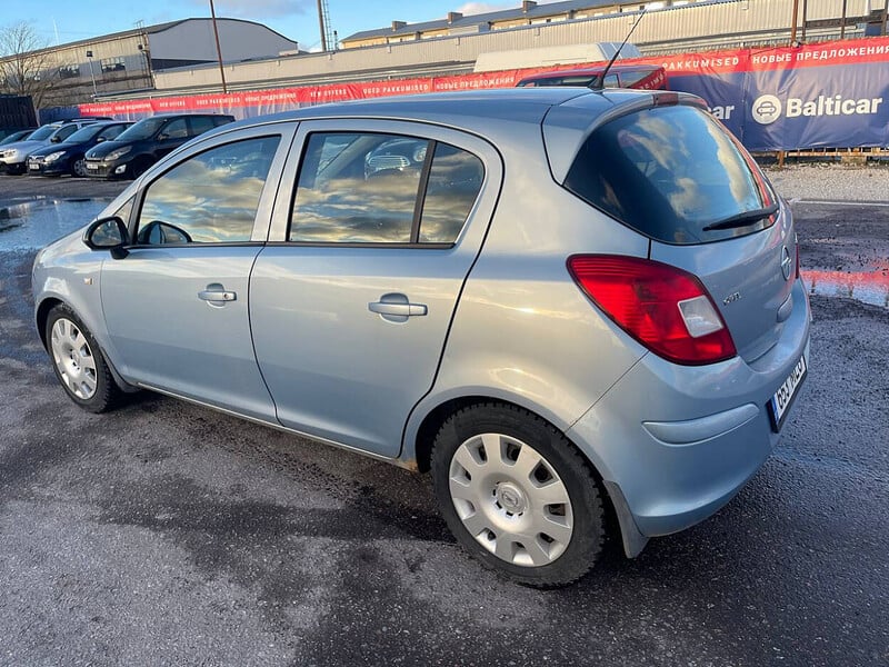 Photo 4 - Opel Corsa 2008 y Hatchback