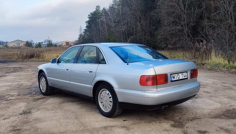 Photo 4 - Audi A8 2000 y Sedan