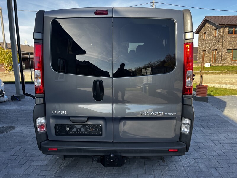 Photo 6 - Opel Vivaro 2014 y Minibus